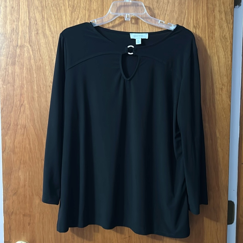 Ladies XL 3/4 length sleeve black top. Nine West